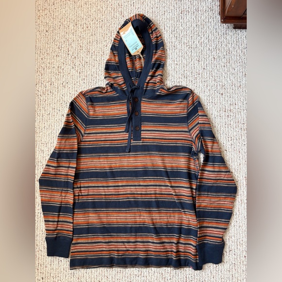 FAHERTY Sunwashed Slub Hoodie - NighttimeFire Stripe
NWT size Small - Picture 3 of 4
